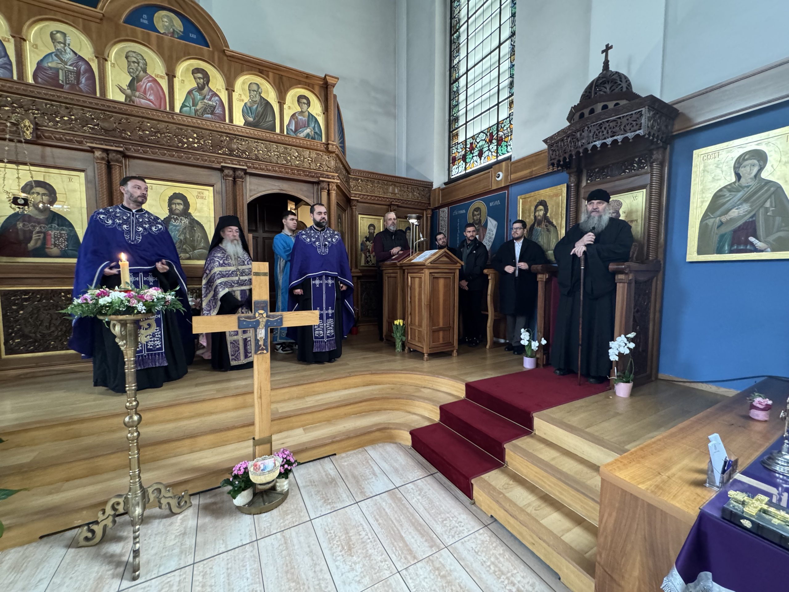 ЦАРСКИ ЧАСОВИ НА ВЕЛИКИ ПЕТАК У ЦИРИХУ