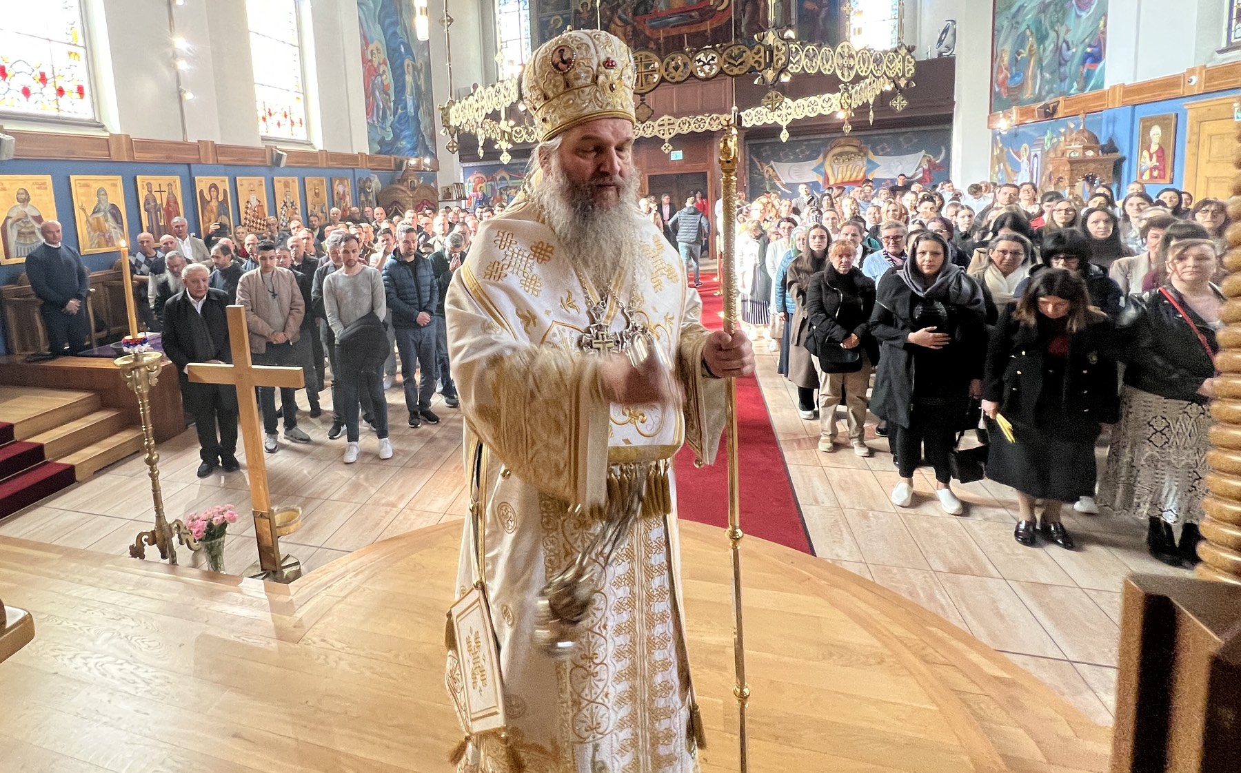 СВЕТА АРХИЈЕРЕЈСКА ЛИТУРГИЈА У ЦИРИХУ